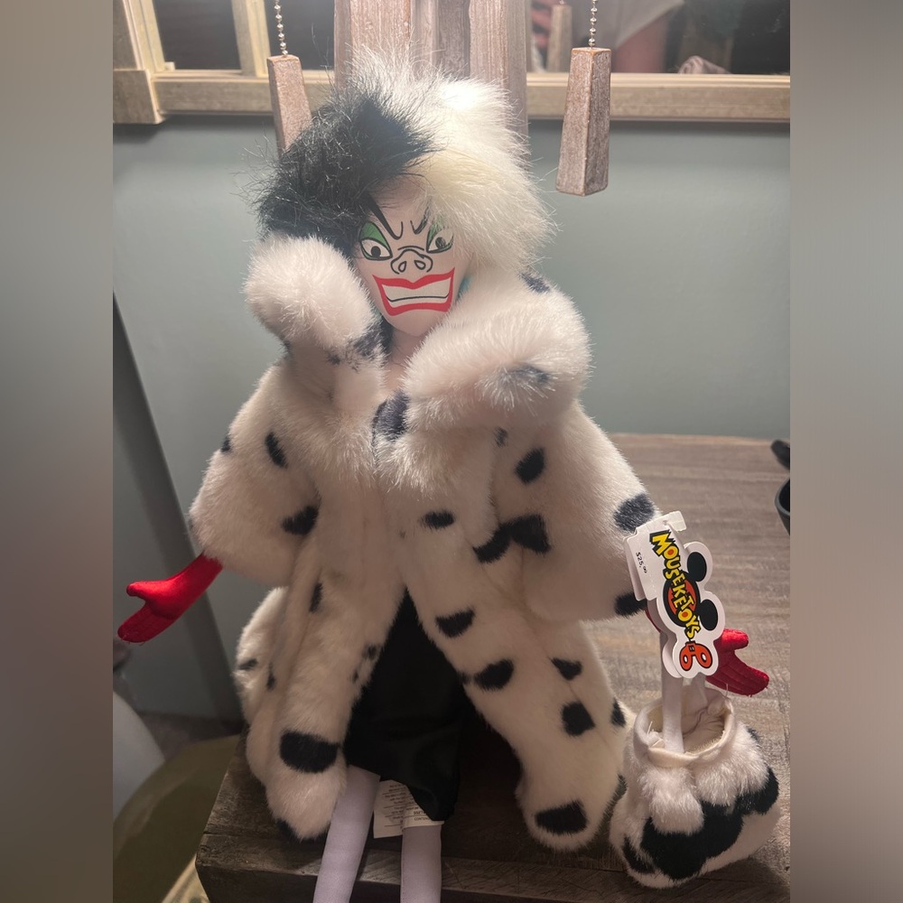 MouskeToys Cruella Deville plush NWT